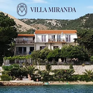 Miranda On The Appartement